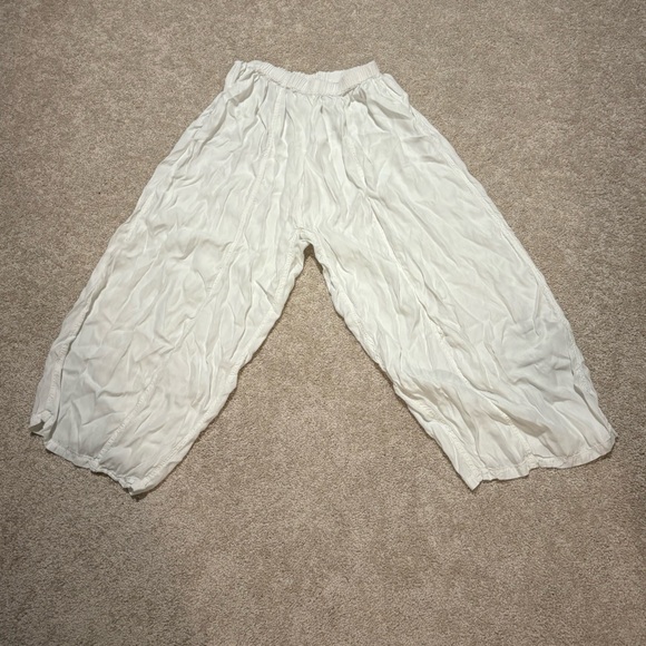 Flowy White Pants - Picture 3 of 4